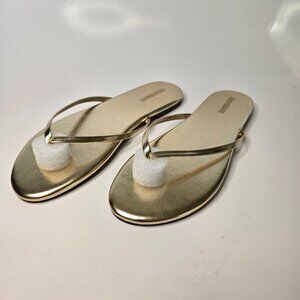 CUSHIONAIRE Cruise Flip Flops for Women